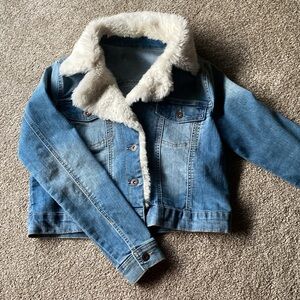 Faux Fur Trimmed Jeans Jacket. XS